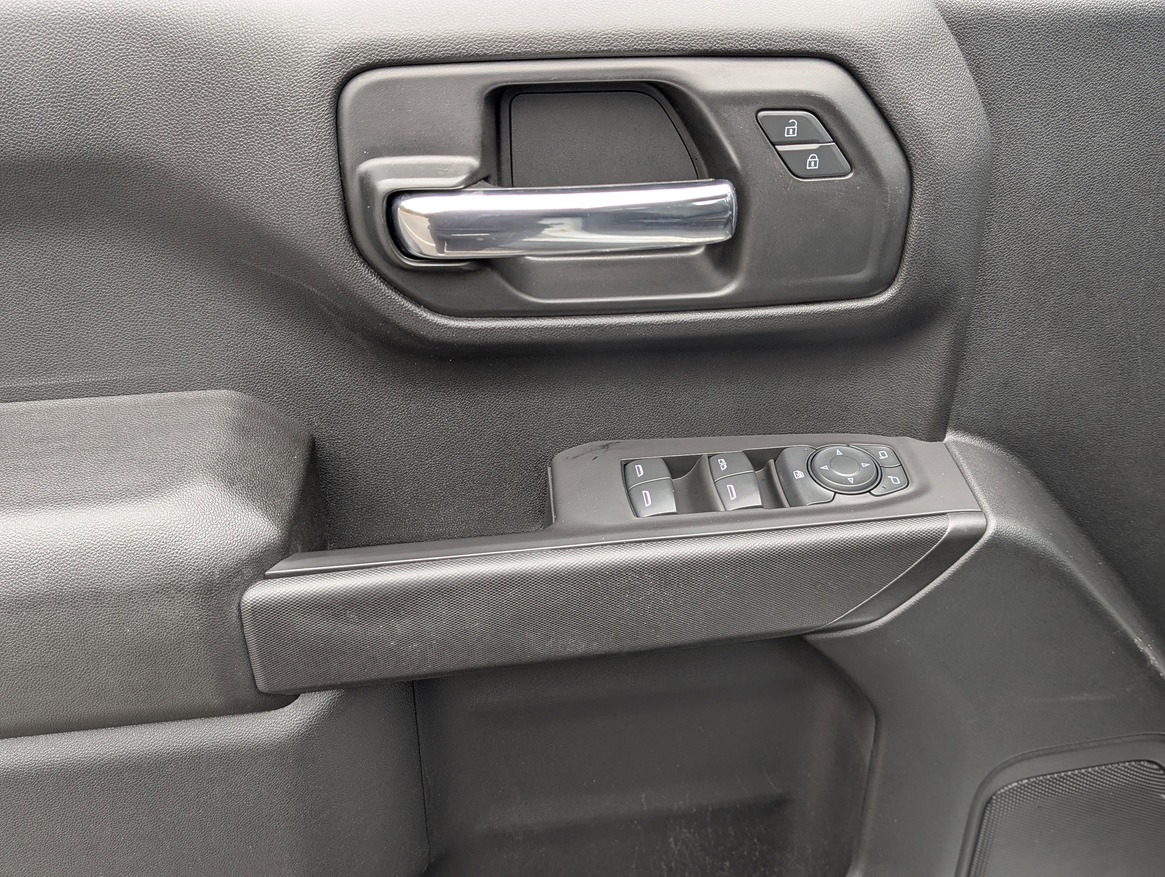 Used 2020 GMC Sierra 1500 4x4 Crew Cab w/ Sierra Value Package image 15