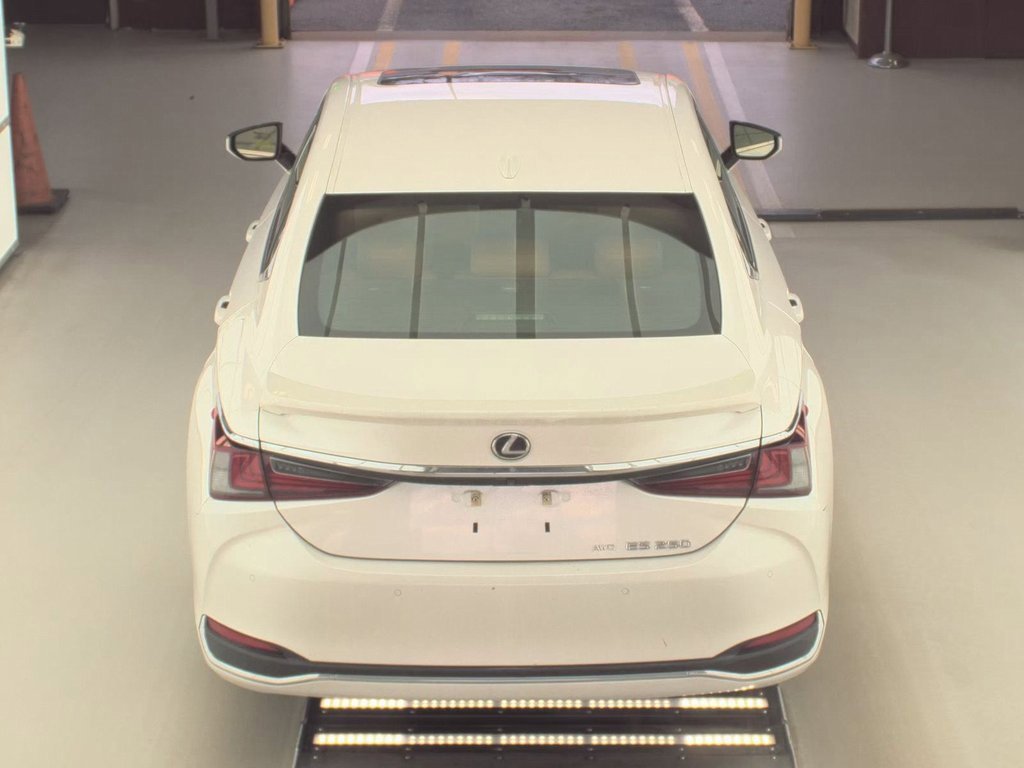 Used 2021 Lexus ES 250 250 image 4