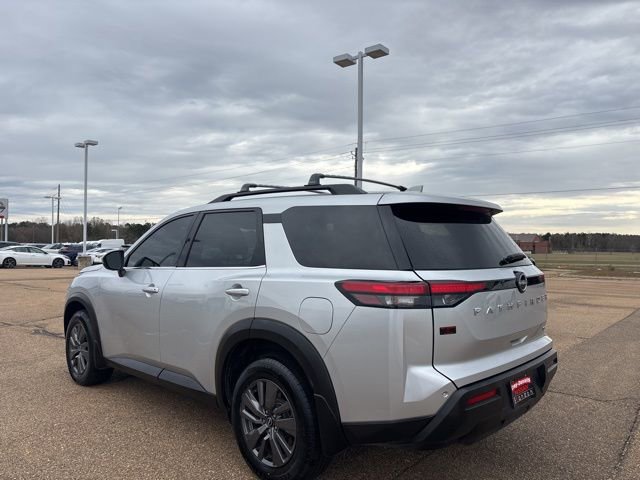 Used 2024 Nissan Pathfinder SV video 2