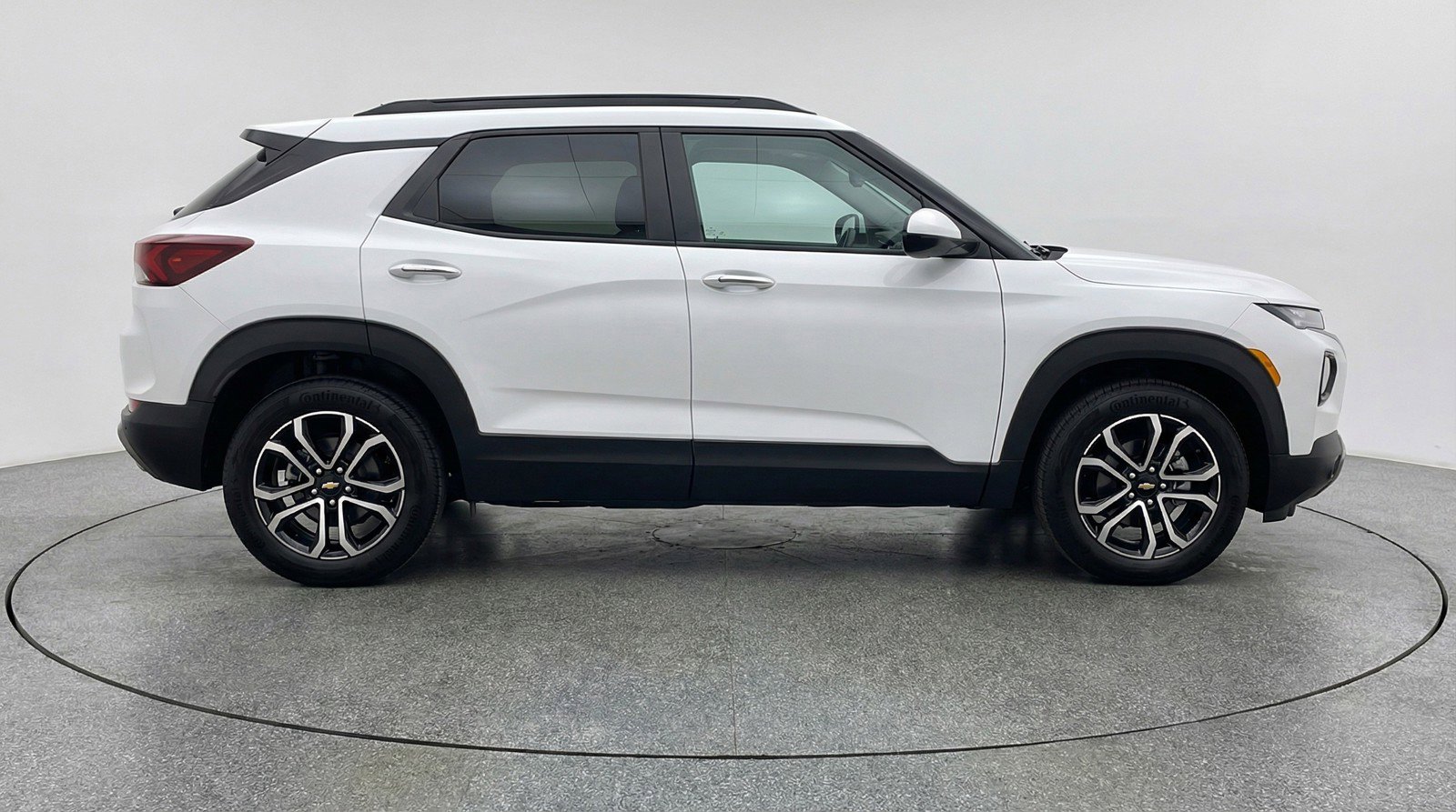 Used 2025 Chevrolet TrailBlazer LT image 11