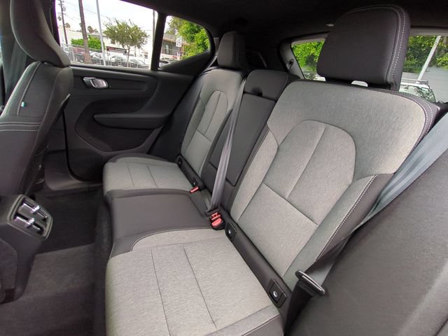 Used 2024 Volvo XC40 B5 Core AWD/4WD image 26