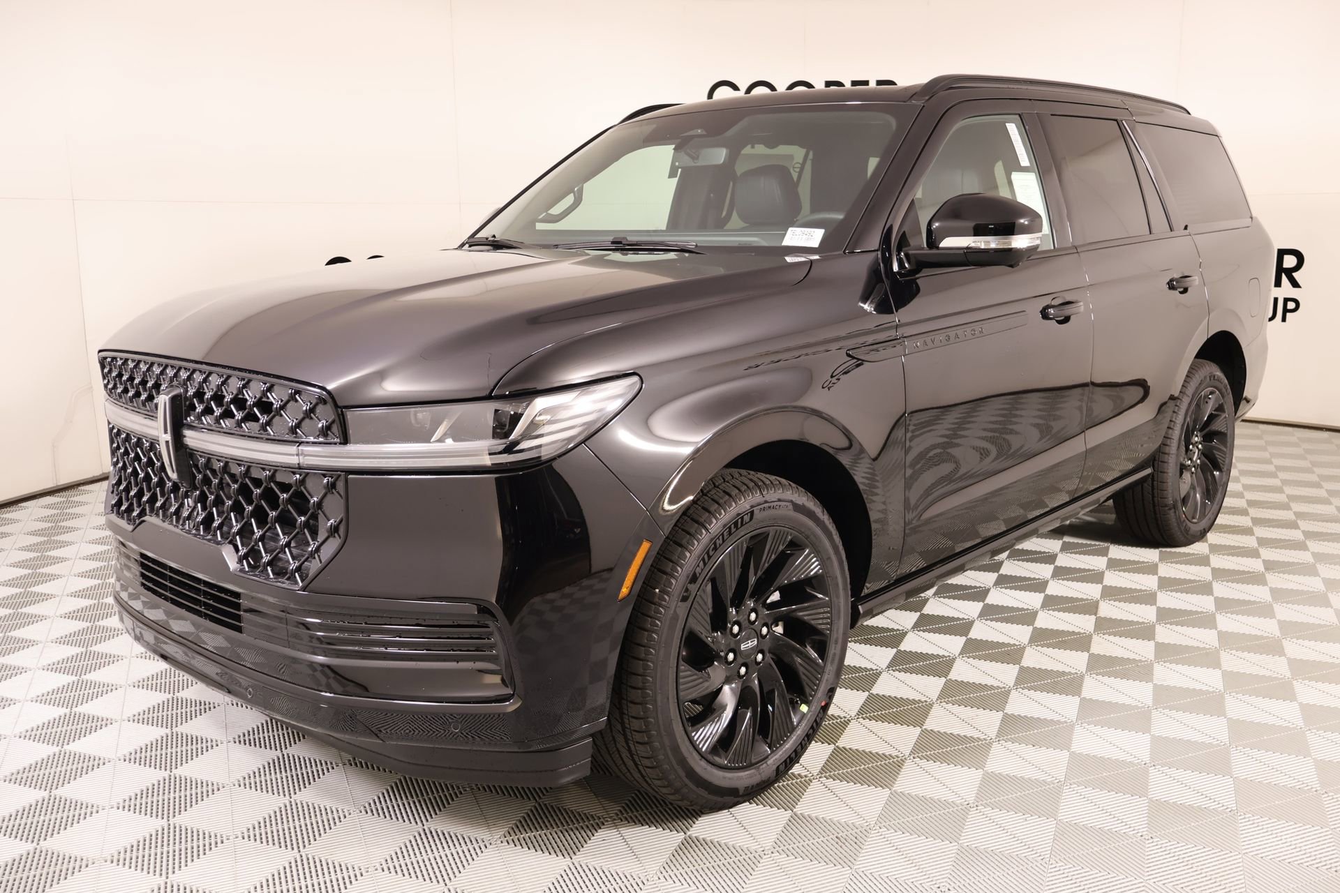 New 2026 Lincoln Navigator Reserve w/ Jet Appearance Package AWD/4WD image 11