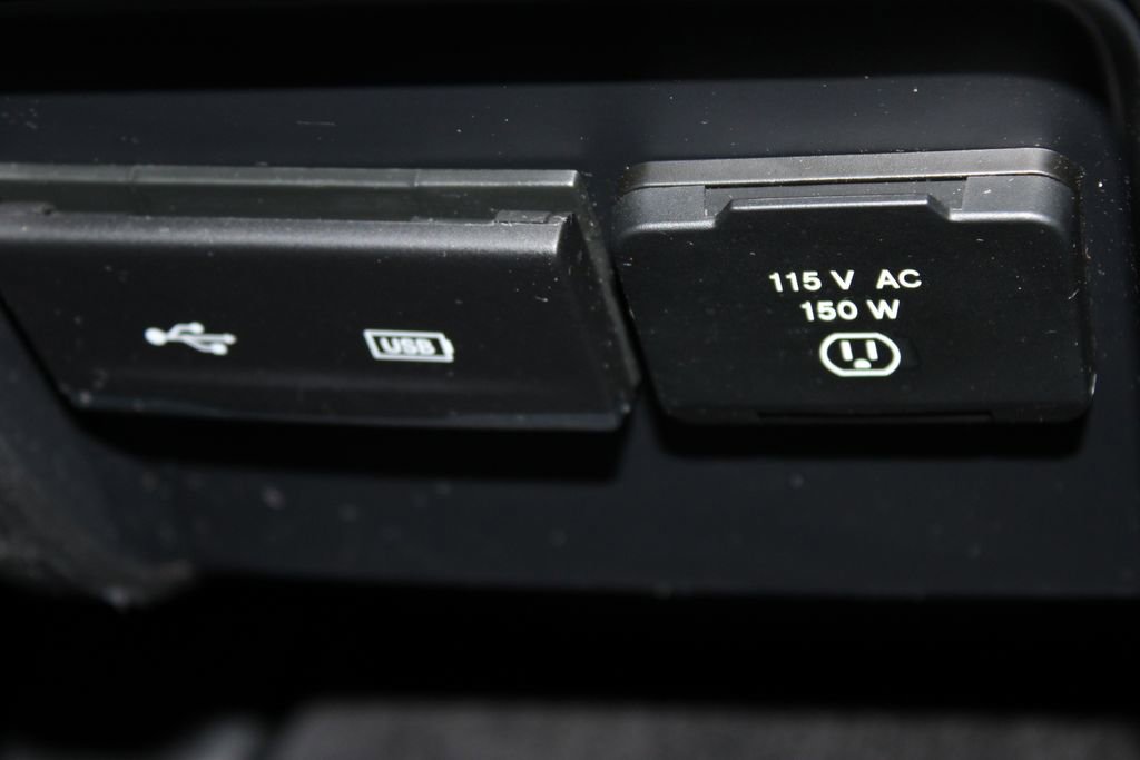 Used 2019 Jeep Cherokee Limited AWD/4WD image 31