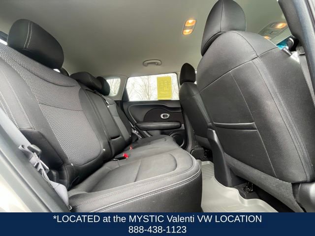 Used 2017 Kia Soul + image 19