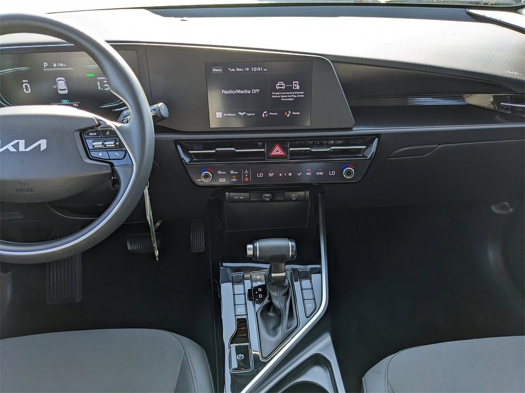 Certified 2025 Kia Niro LX image 18