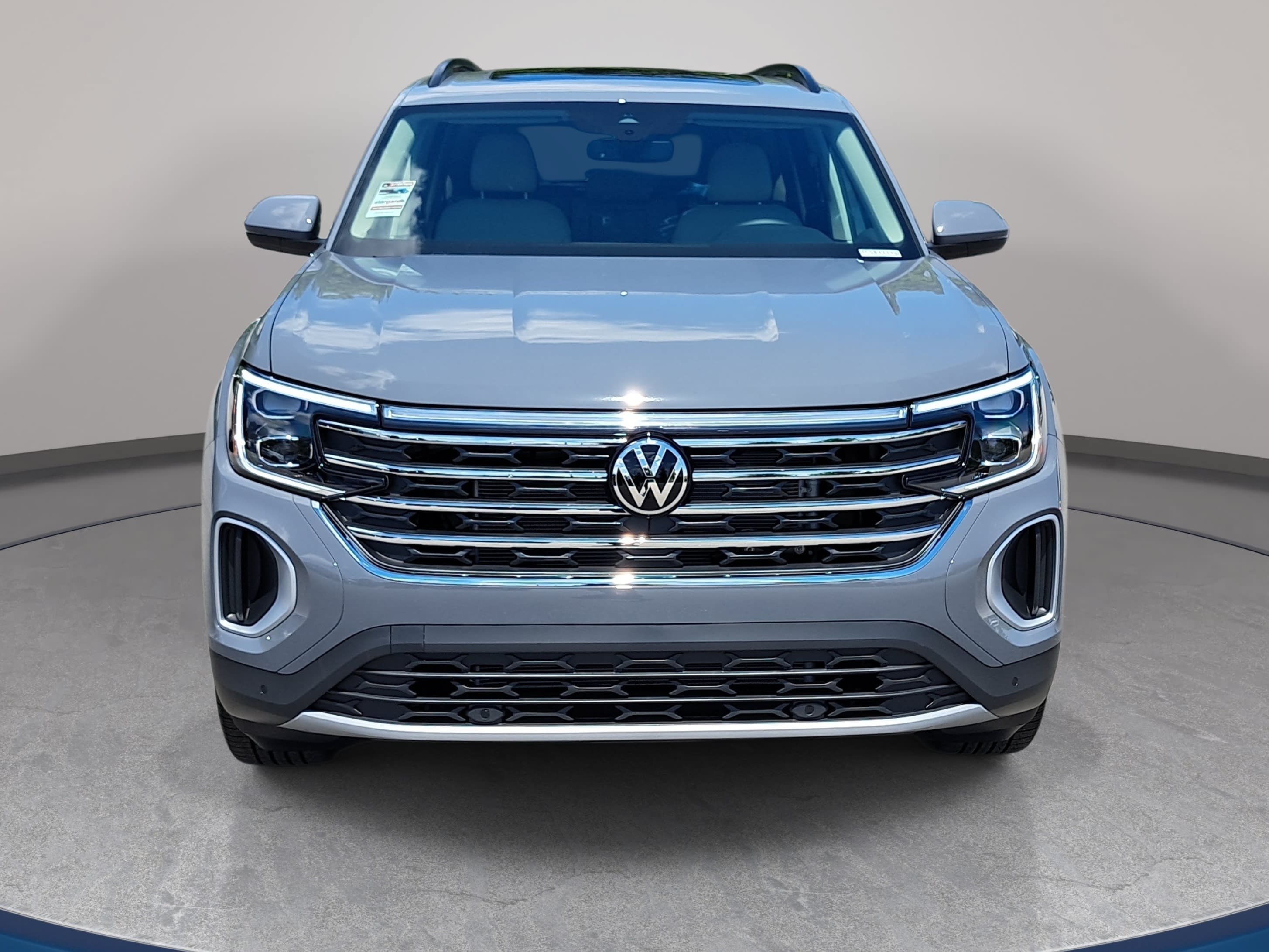 New 2026 Volkswagen Atlas SE FWD image 2