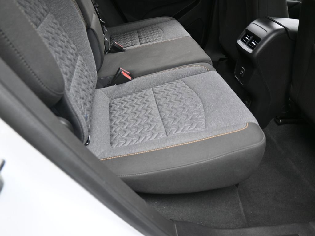 Used 2023 Chevrolet Equinox LT image 43