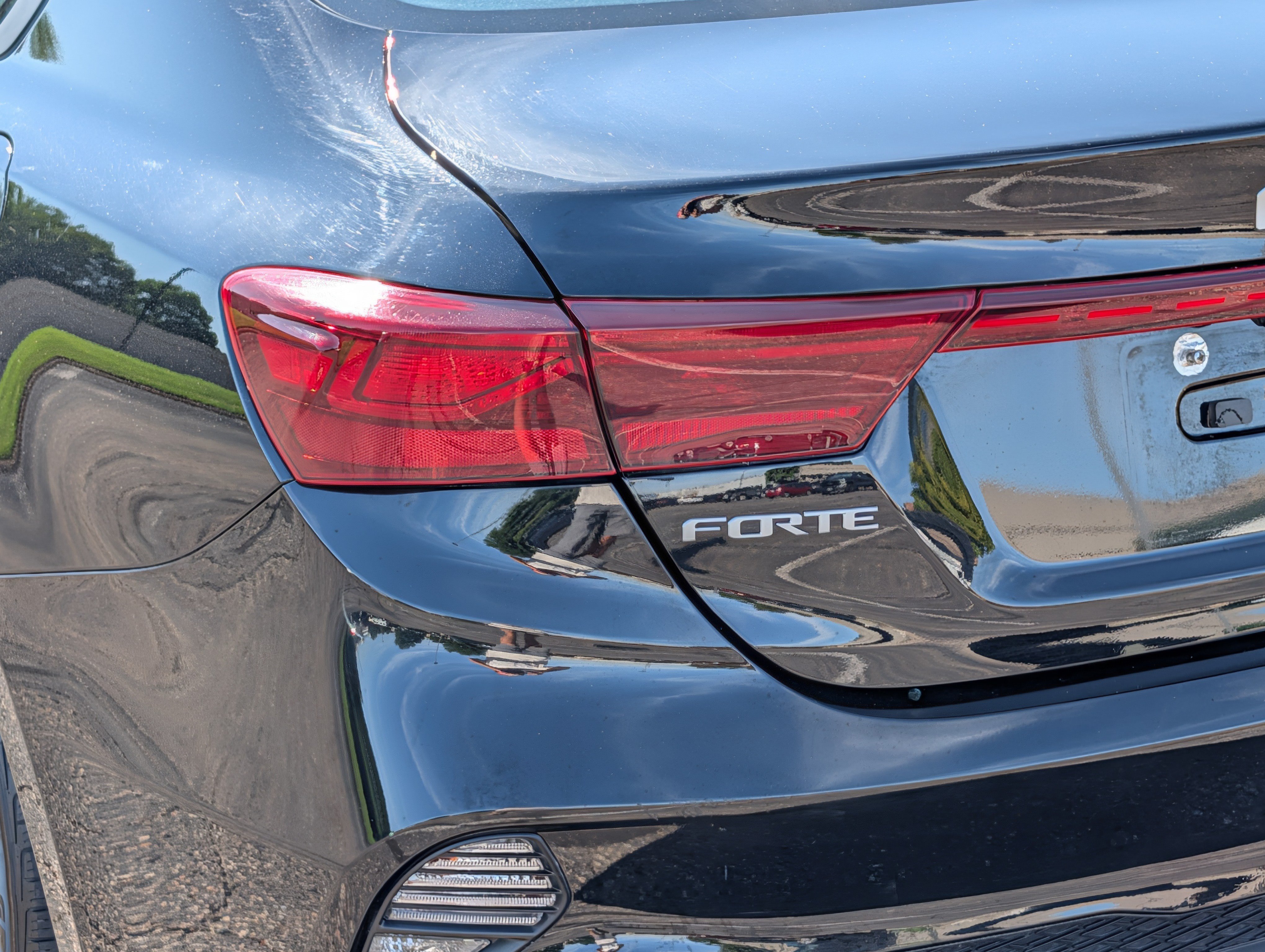 Certified 2023 Kia Forte LXS FWD image 17