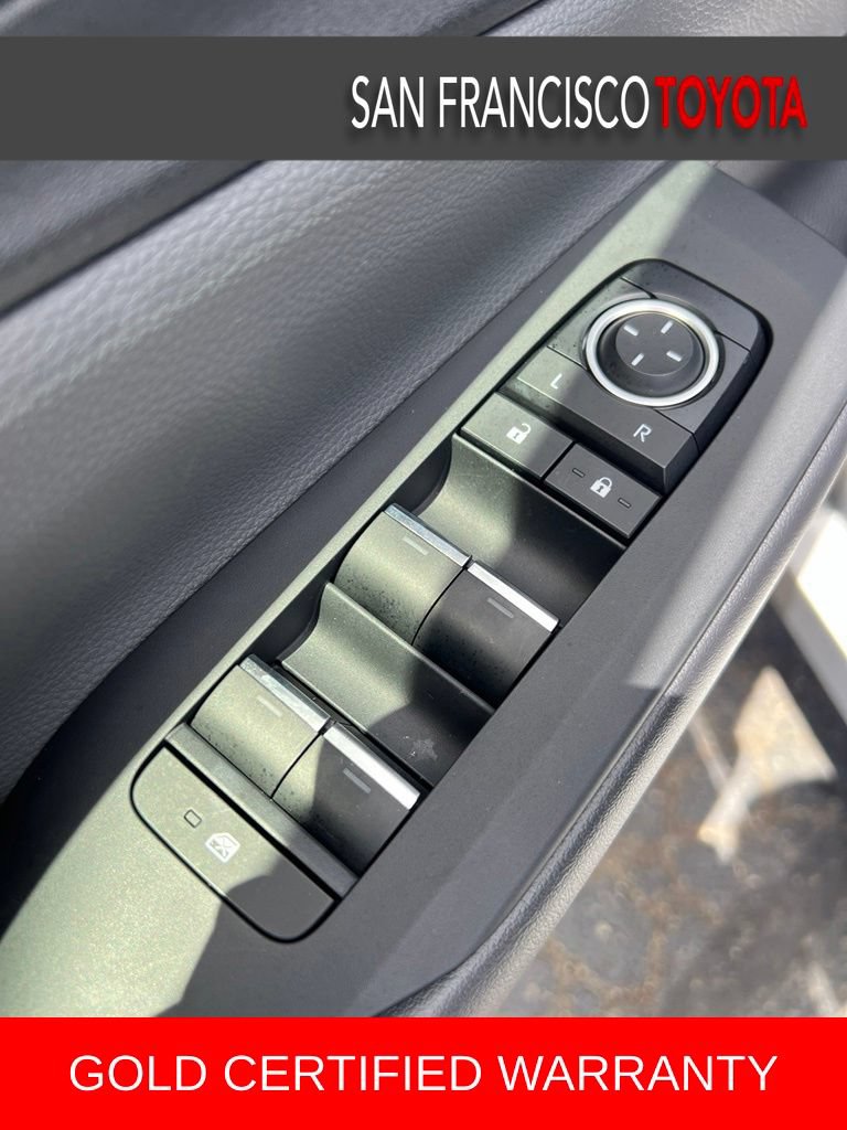 Certified 2024 Toyota Prius XLE FWD image 36