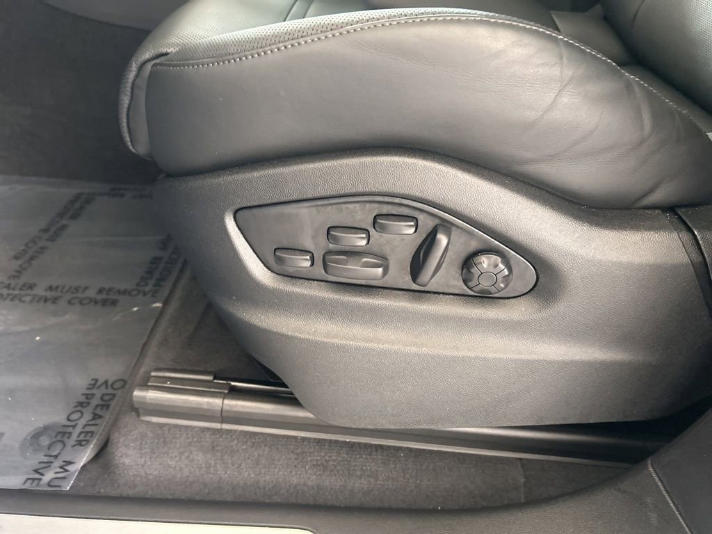 Used 2025 Porsche Cayenne S image 45