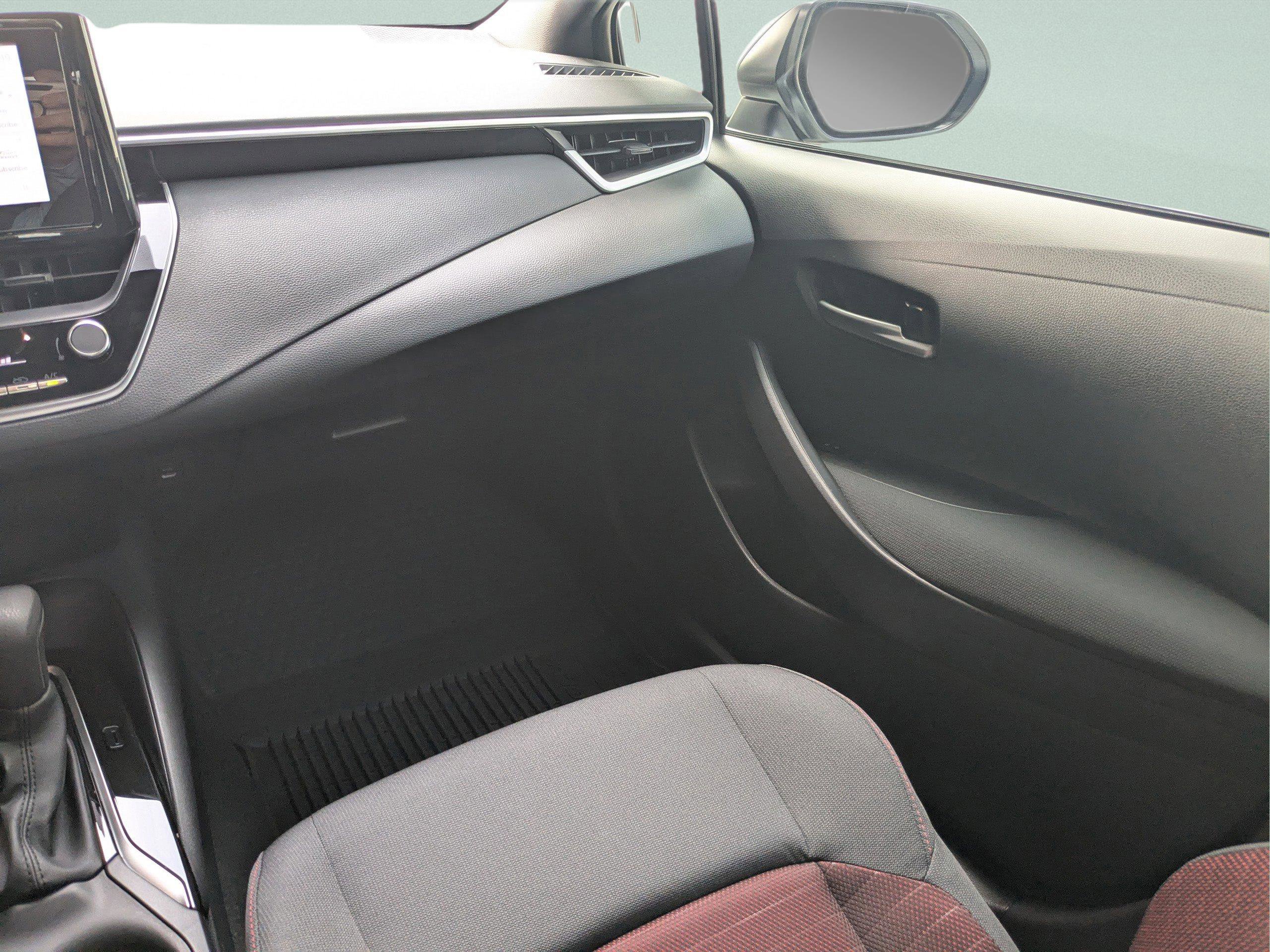 Used 2026 Toyota Corolla SE FWD image 14
