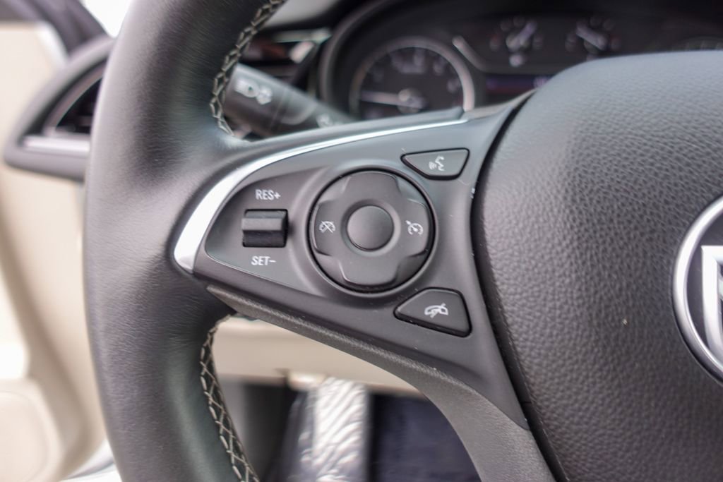 Used 2019 Buick Regal Preferred w/ Sights and Sounds Package image 13