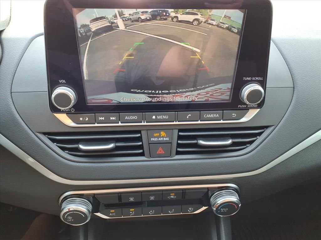 Used 2025 Nissan Altima 2.5 S image 12