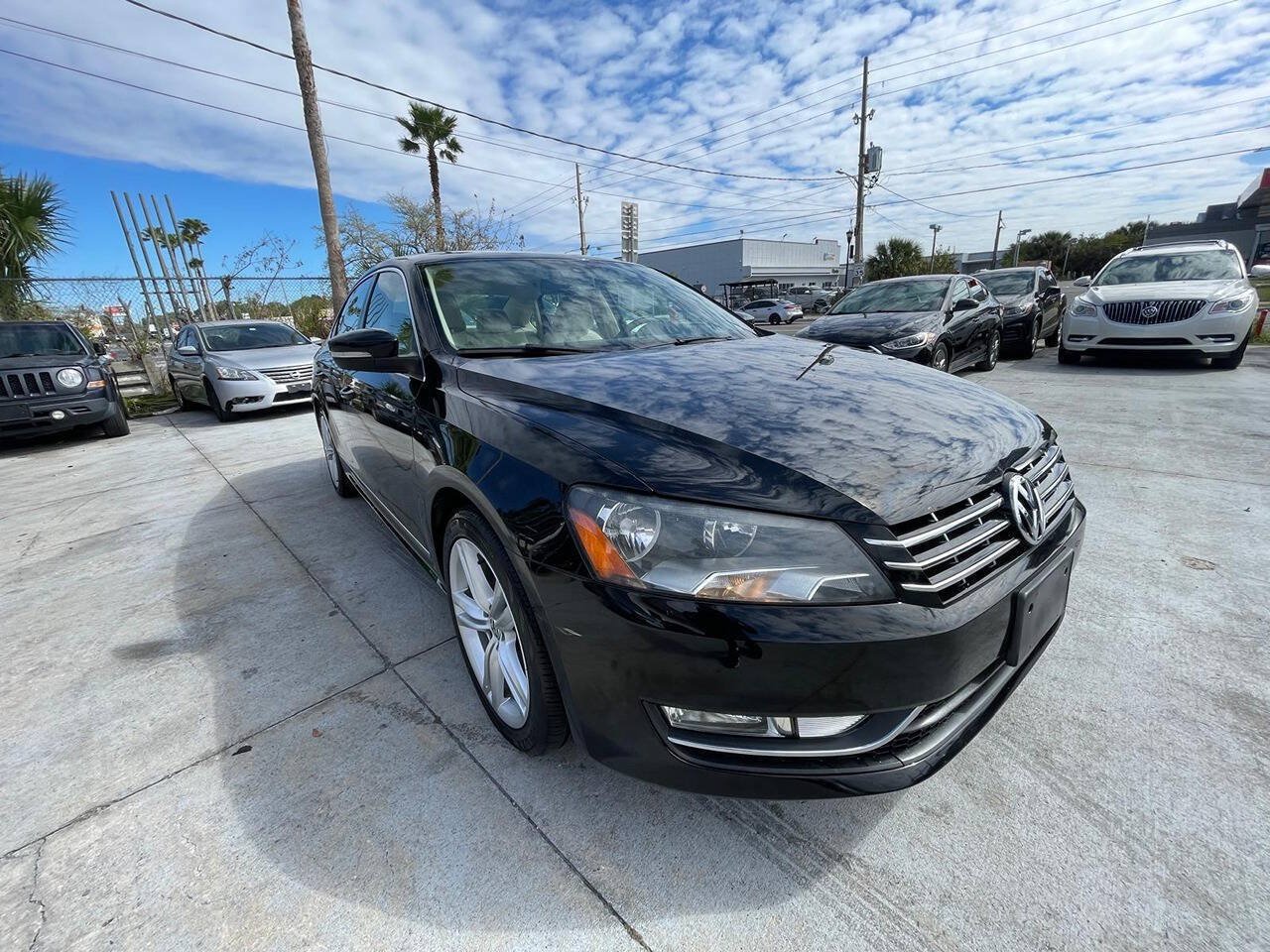 Used 2014 Volkswagen Passat 1.8T SEL Premium FWD image 16