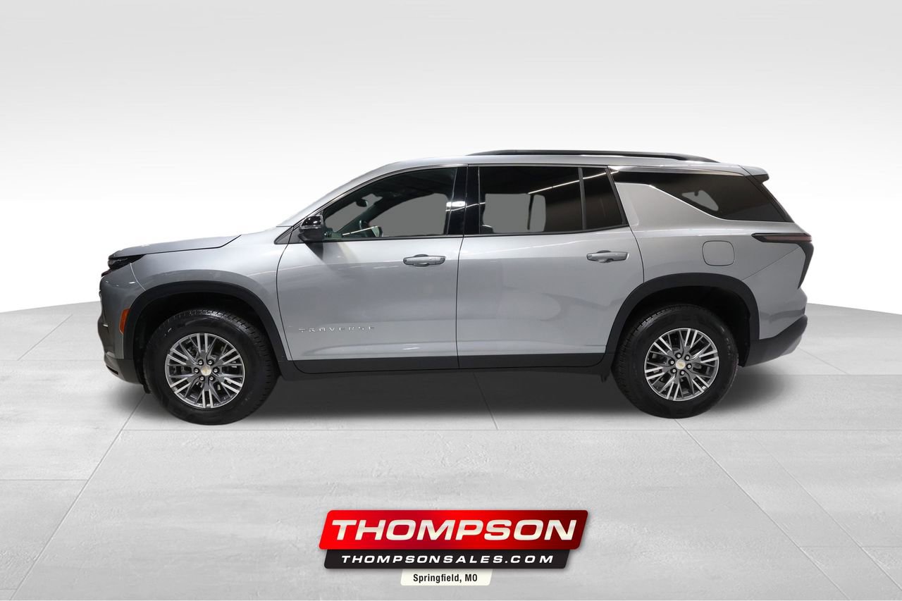 Certified 2025 Chevrolet Traverse LT image 1