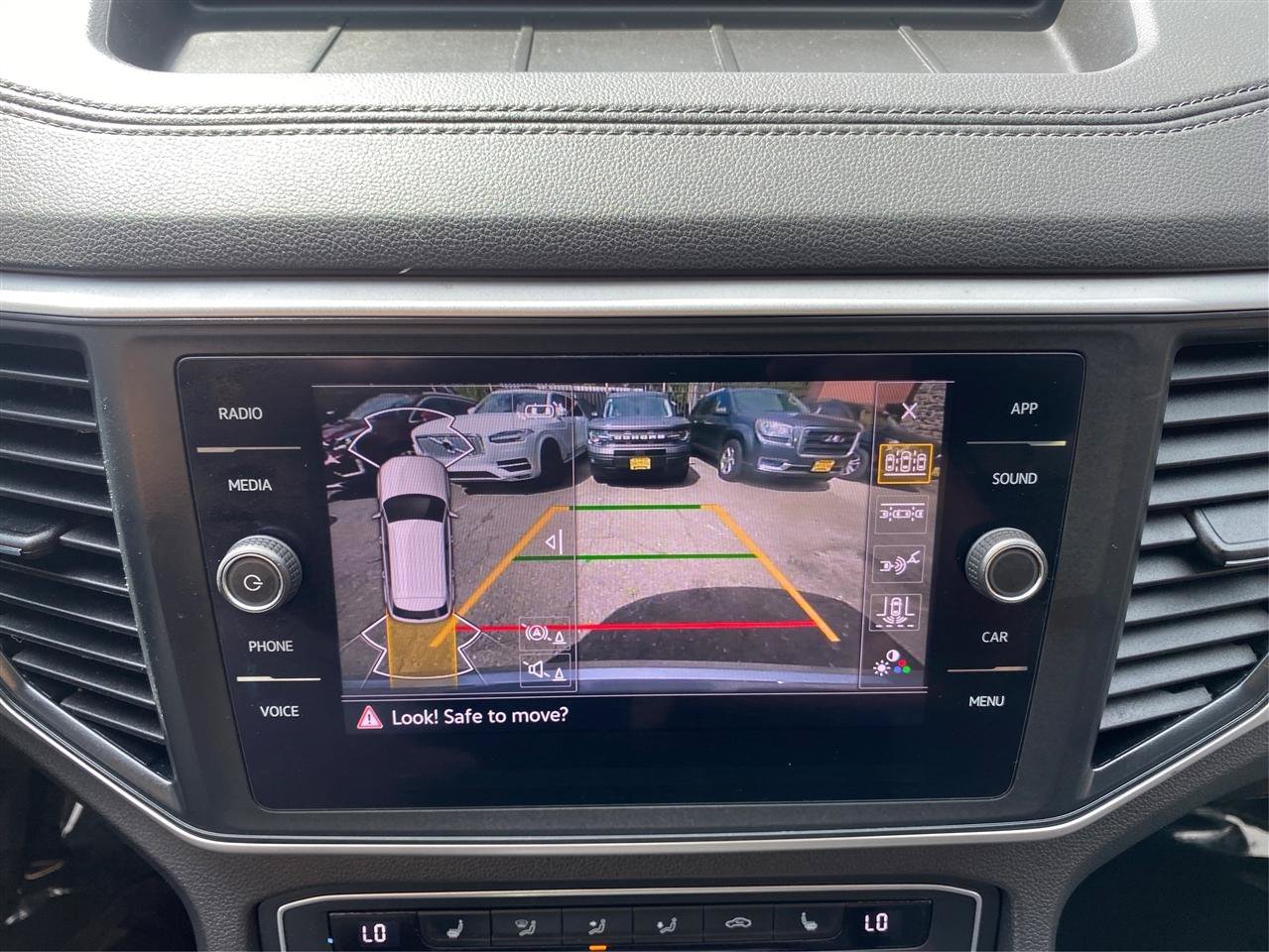 Used 2021 Volkswagen Atlas Cross Sport SE AWD/4WD image 34