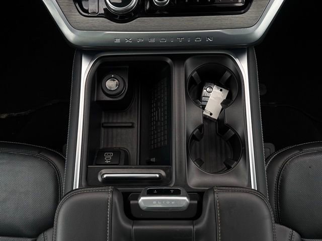 Certified 2025 Ford Expedition Max Platinum image 38
