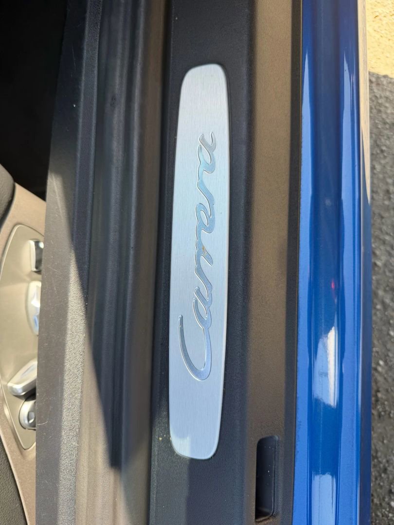 Used 2015 Porsche 911 Carrera image 25