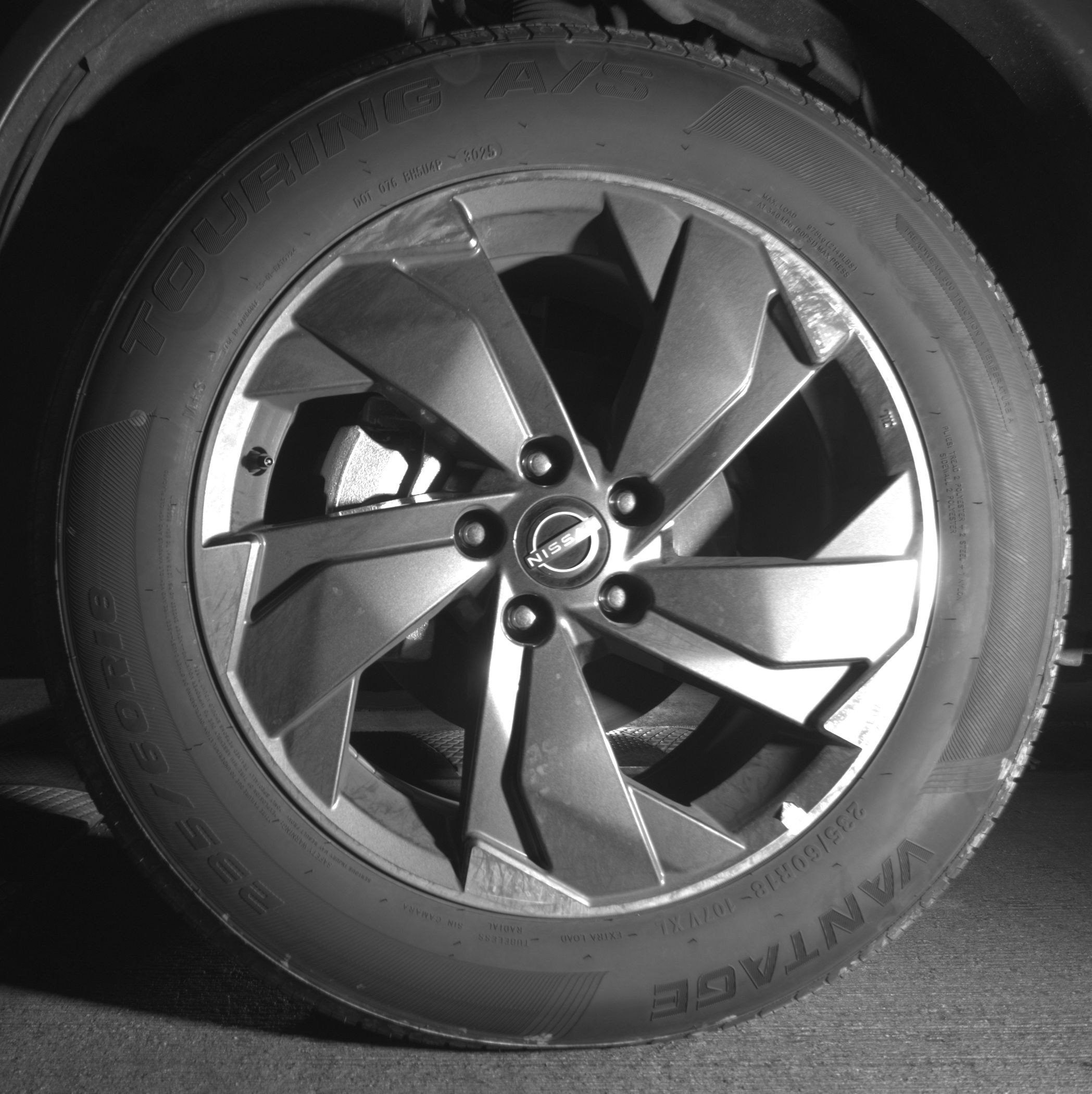 Used 2025 Nissan Rogue SV FWD image 12