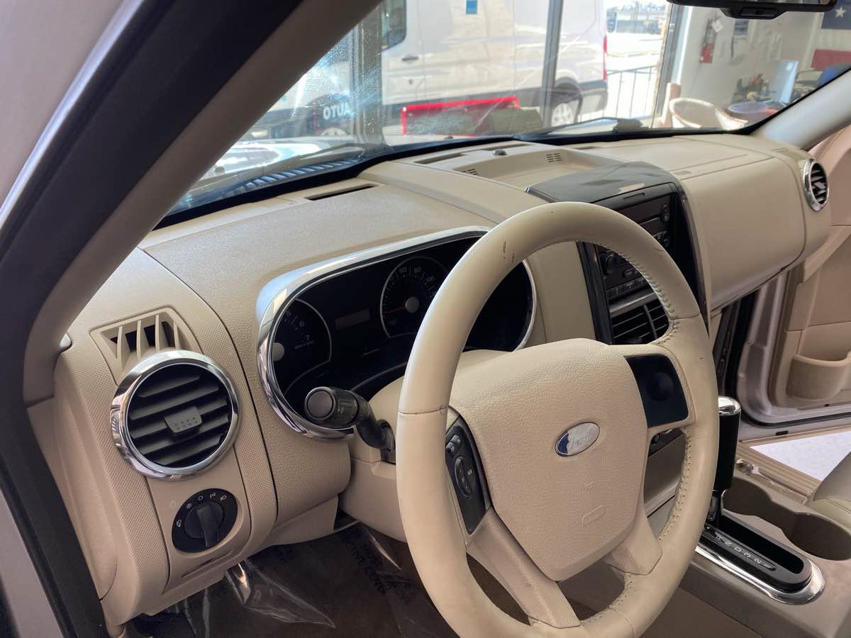 Used 2007 Ford Explorer XLT RWD image 15