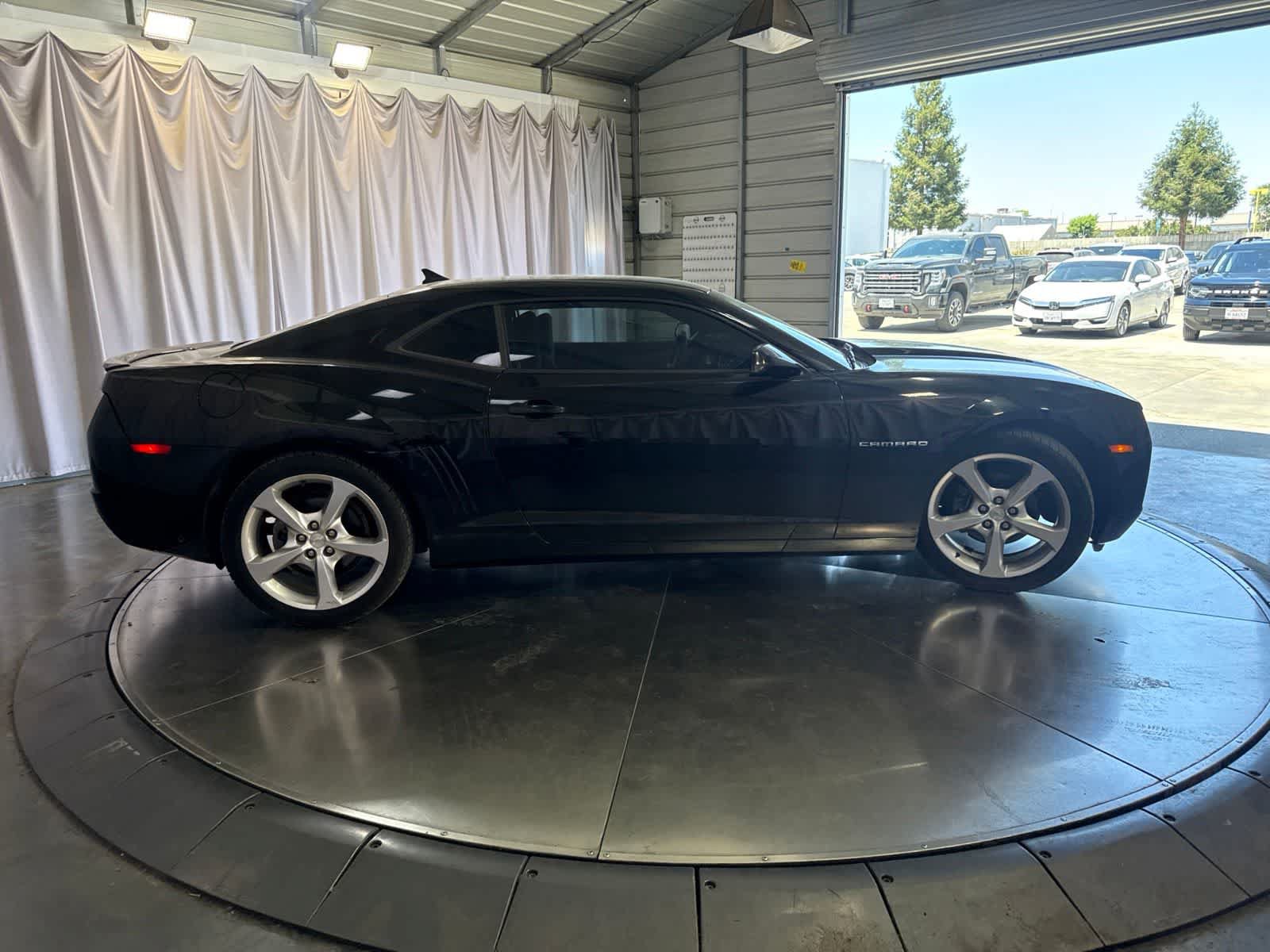 Used 2013 Chevrolet Camaro LS RWD image 4