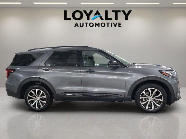 Used 2025 Ford Explorer ST-Line AWD/4WD image 6