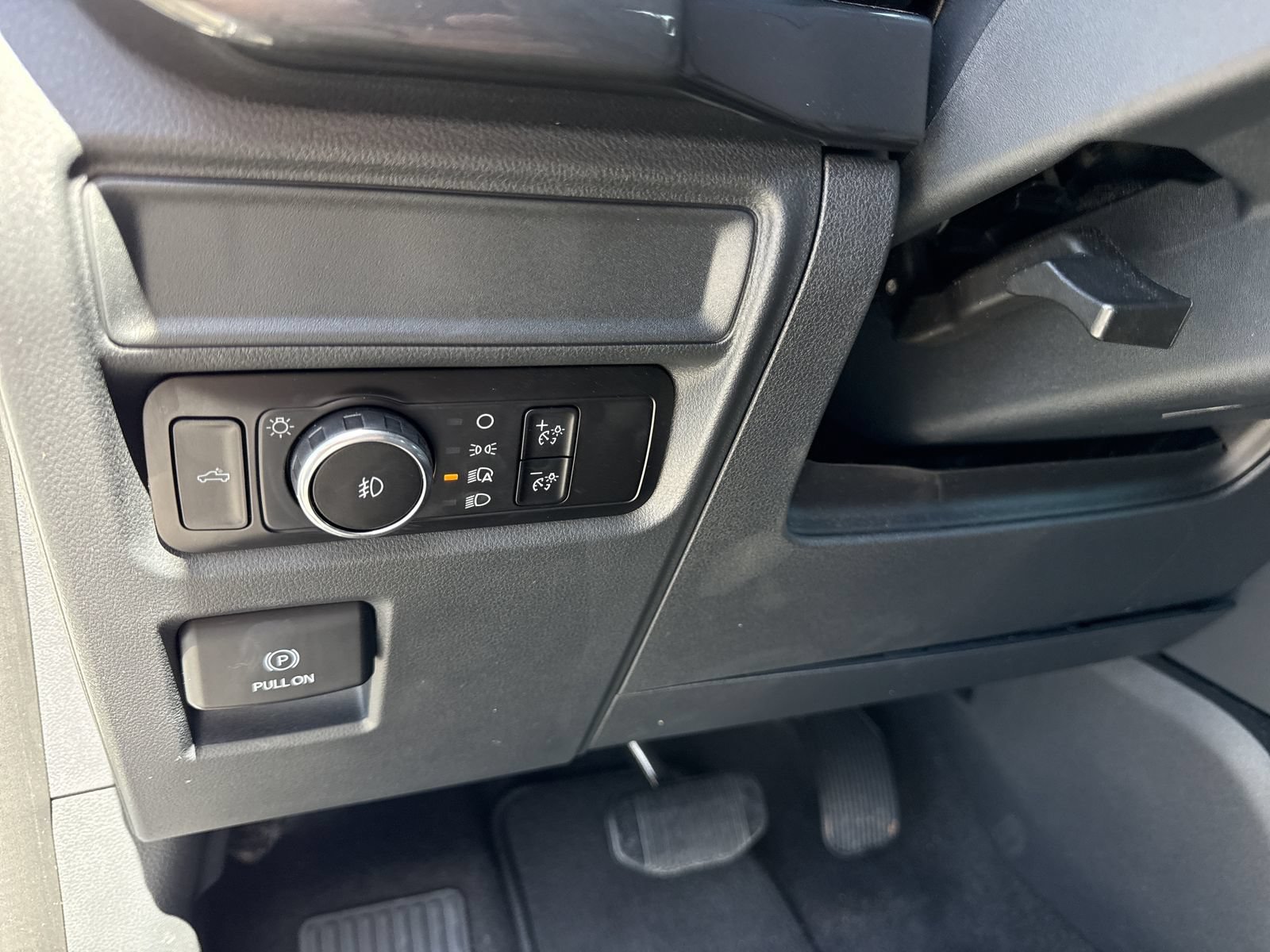 Used 2024 Ford F150 STX RWD image 16