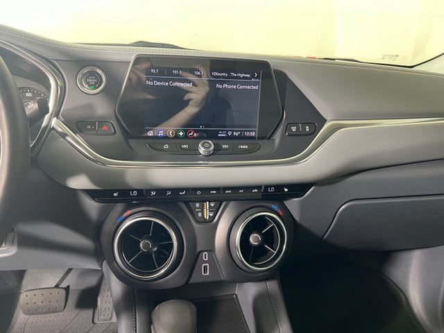 Used 2022 Chevrolet Blazer LT FWD image 18