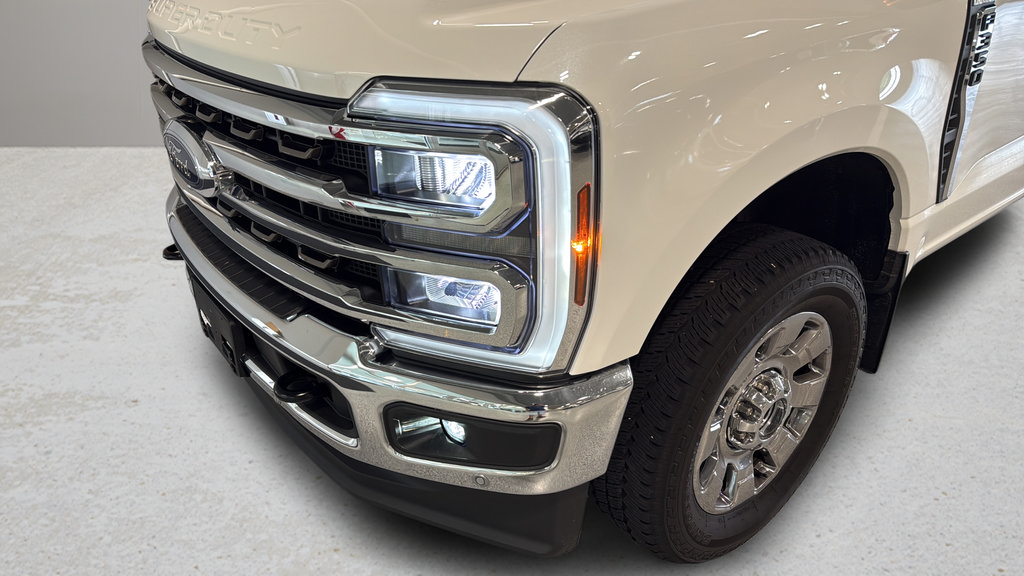 Used 2025 Ford F350 King Ranch w/ Chrome Package AWD/4WD image 10