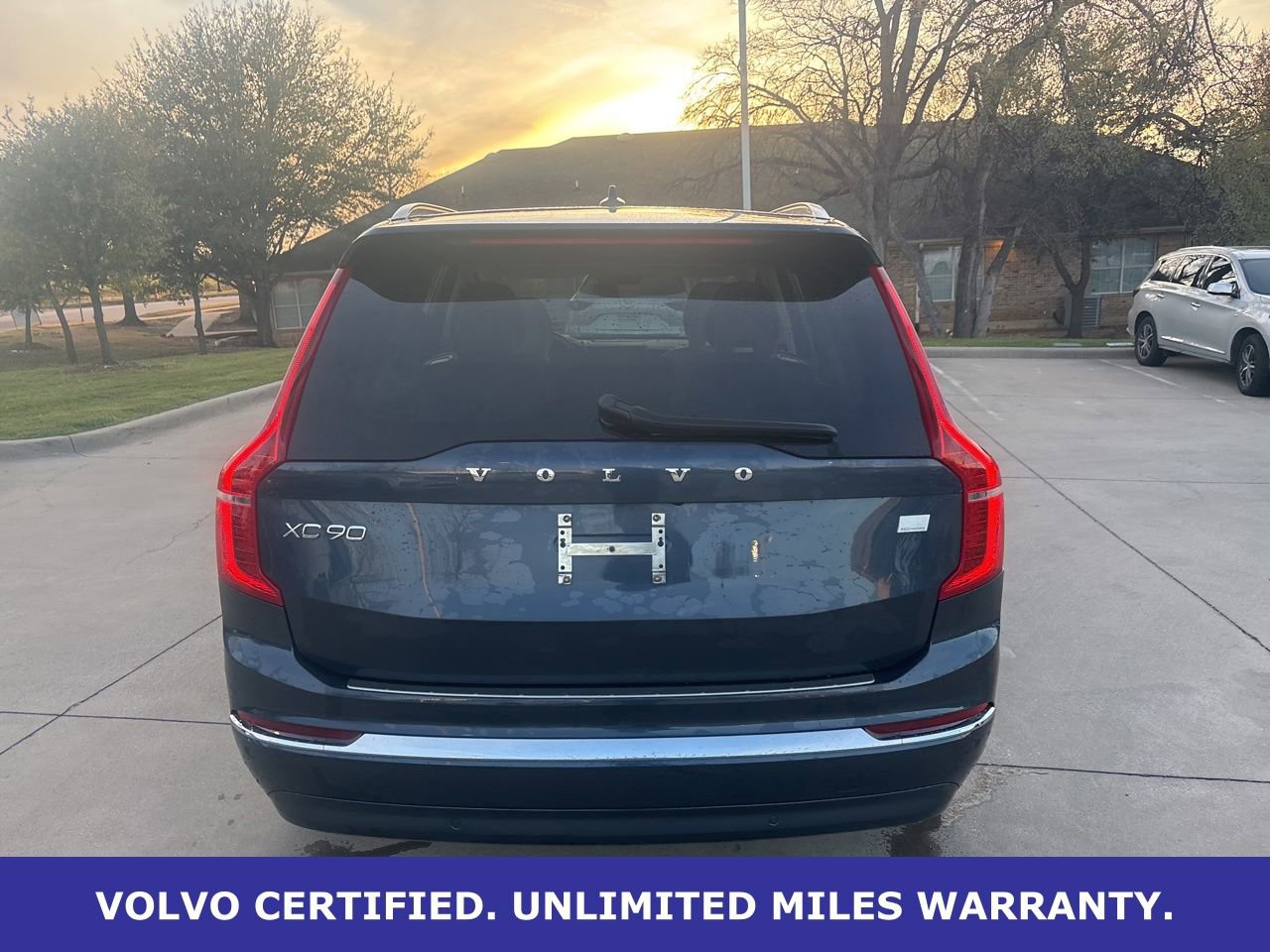 Certified 2024 Volvo XC90 T8 Ultimate w/ Protection Package Premier image 6