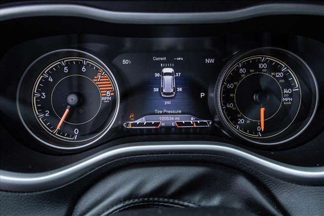 Used 2017 Jeep Cherokee Trailhawk w/ Cold Weather Group image 15