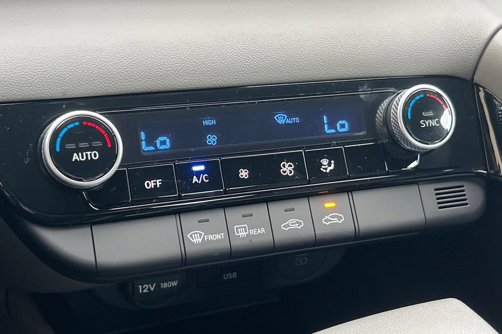 New 2026 Hyundai Elantra Blue image 17