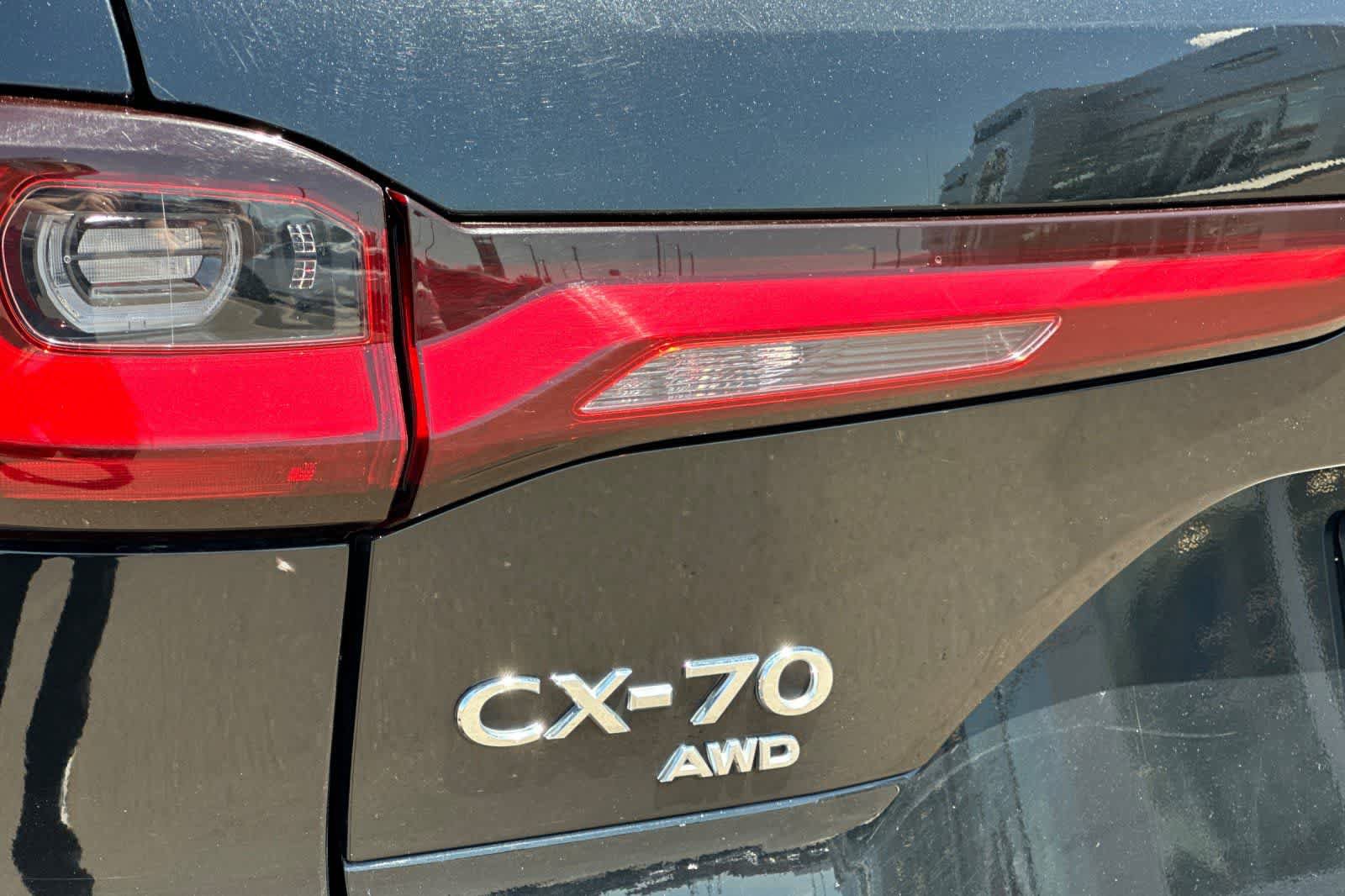 Used 2025 MAZDA CX-70 3.3 Turbo w/ Preferred Package AWD/4WD image 32
