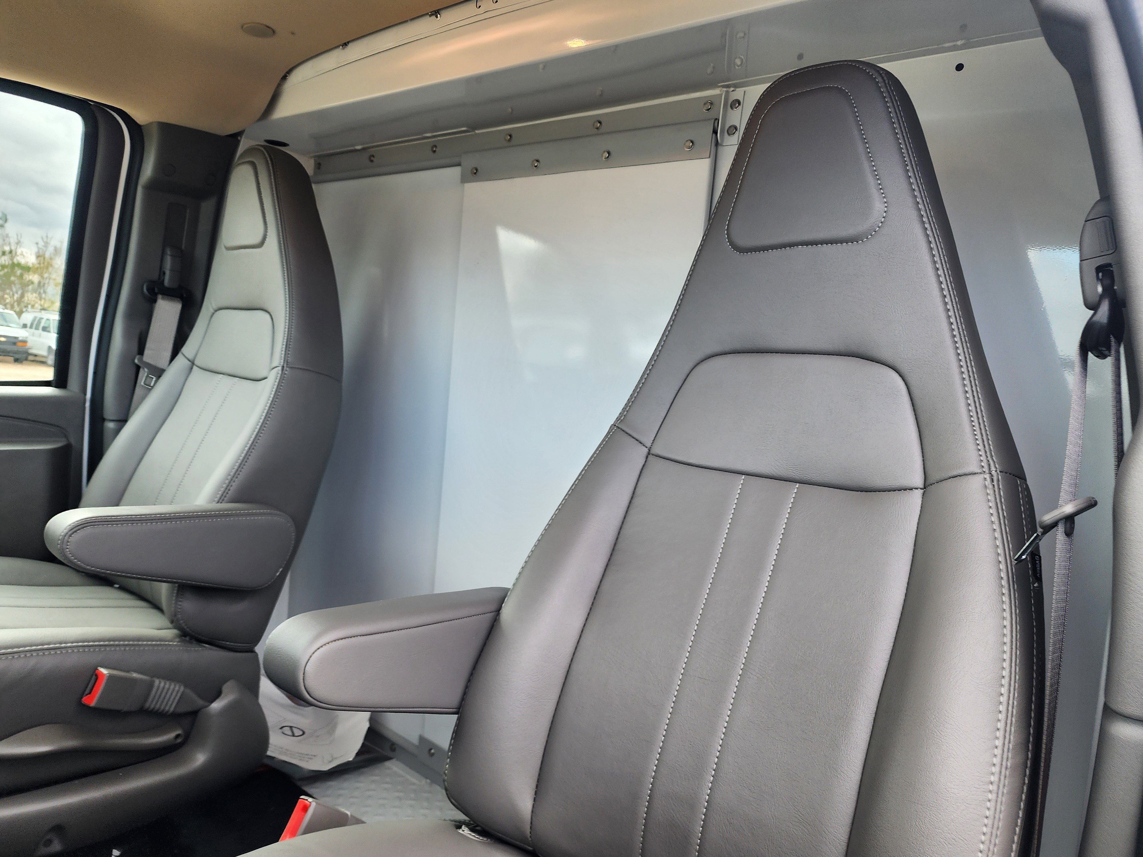 New 2025 Chevrolet Express 3500 w/ Power Convenience Package image 21