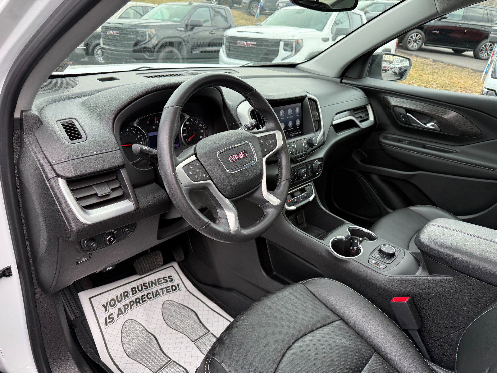 Used 2022 GMC Terrain SLT w/ Elevation Edition image 13