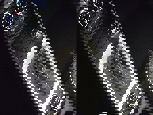 New 2025 Hyundai Venue Limited image 15