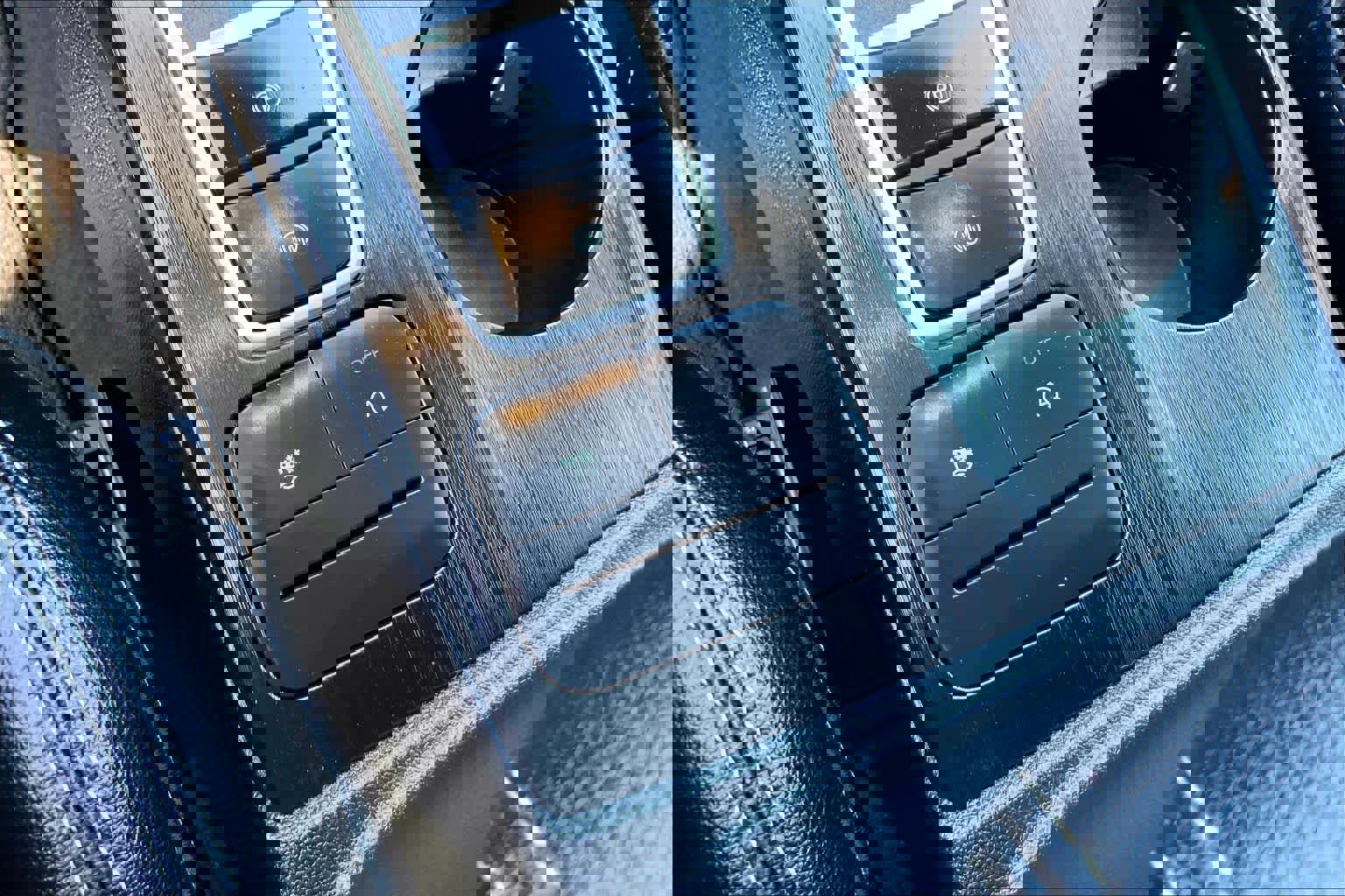 Used 2022 Ford Escape SEL w/ Technology Package image 30