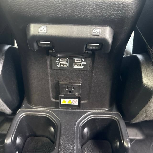 Used 2020 Jeep Gladiator Overland AWD/4WD image 22