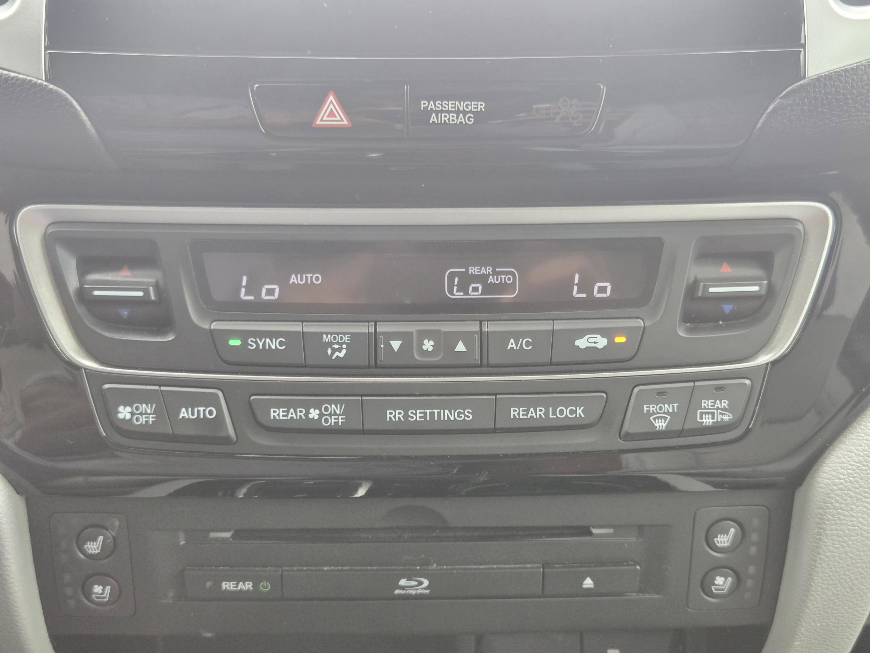 Used 2018 Honda Pilot Elite image 15