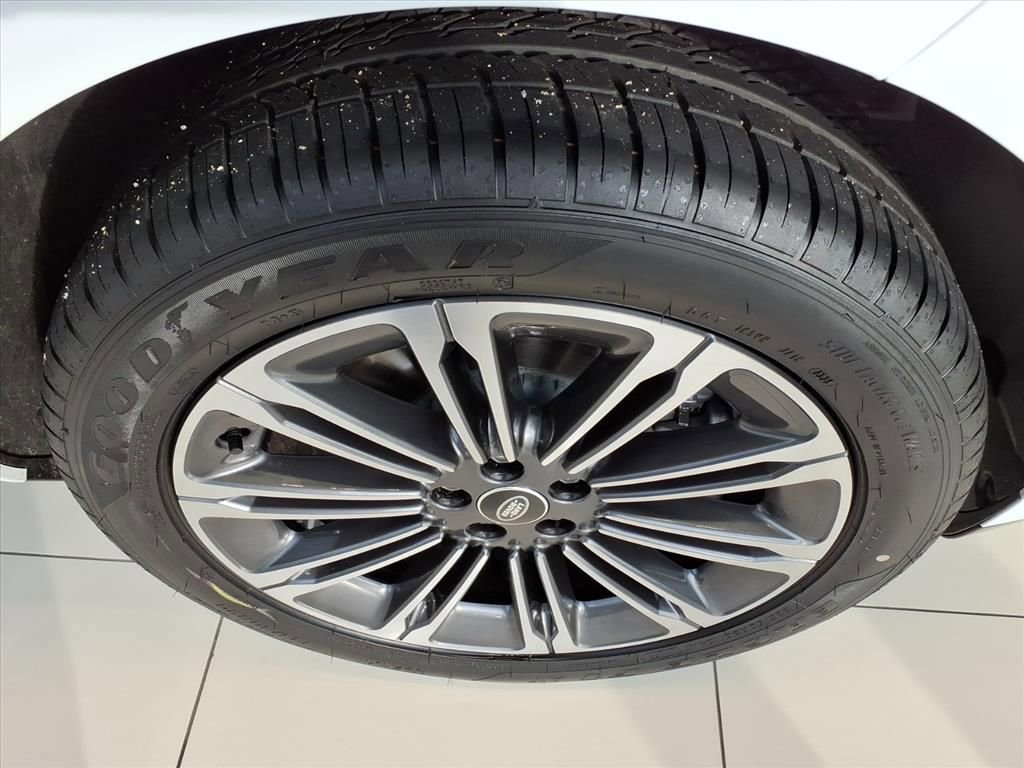 New 2026 Land Rover Range Rover Evoque Dynamic SE image 9