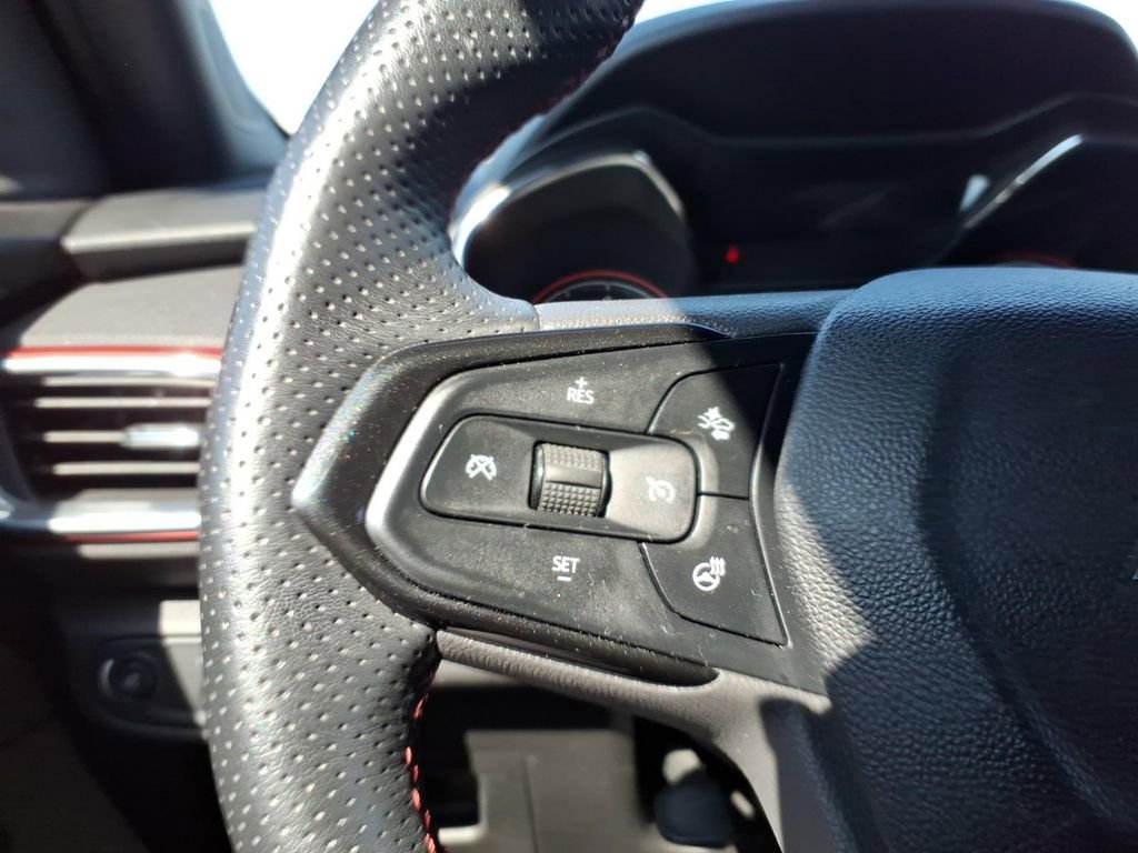 Used 2022 Chevrolet TrailBlazer RS w/ Technology Package AWD/4WD image 14