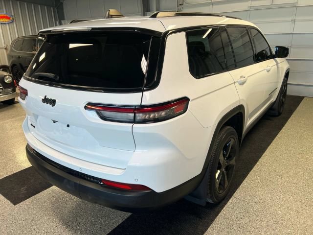 Used 2023 Jeep Grand Cherokee L Laredo AWD/4WD image 3