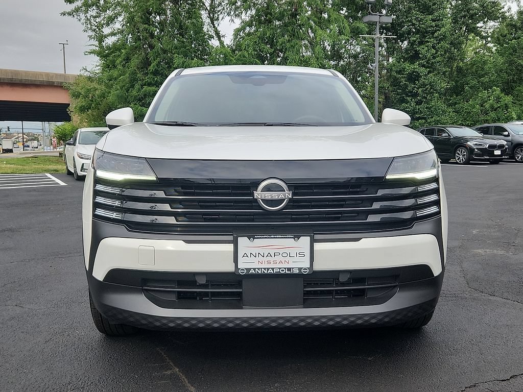 Certified 2025 Nissan Kicks SV AWD/4WD image 2