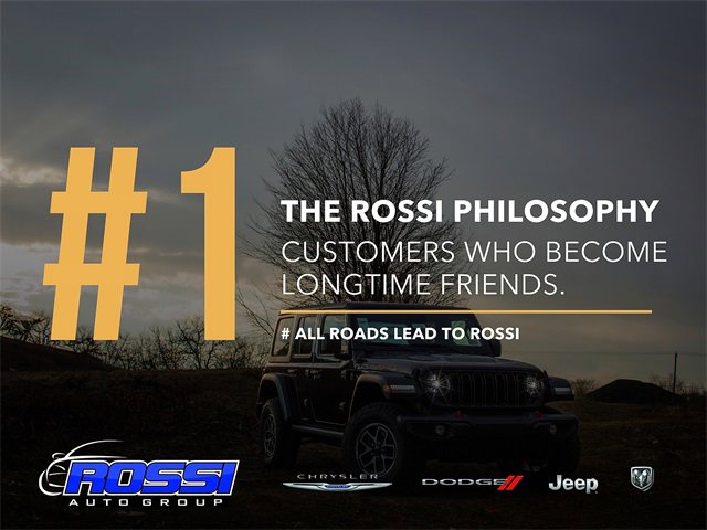 Used 2025 GMC Acadia Elevation image 2