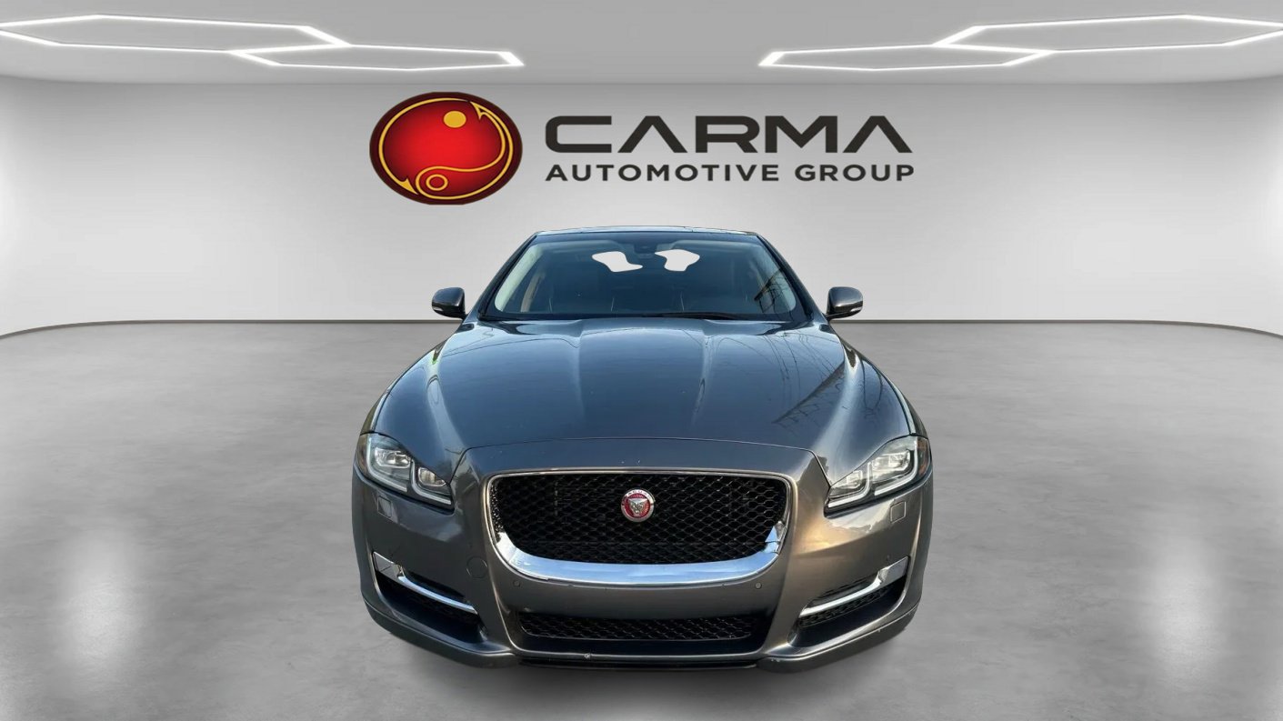 Used 2016 Jaguar XJ R-Sport image 8