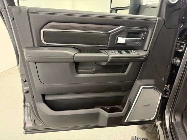New 2025 RAM 2500 Laramie w/ Sport Appearance Package AWD/4WD image 13