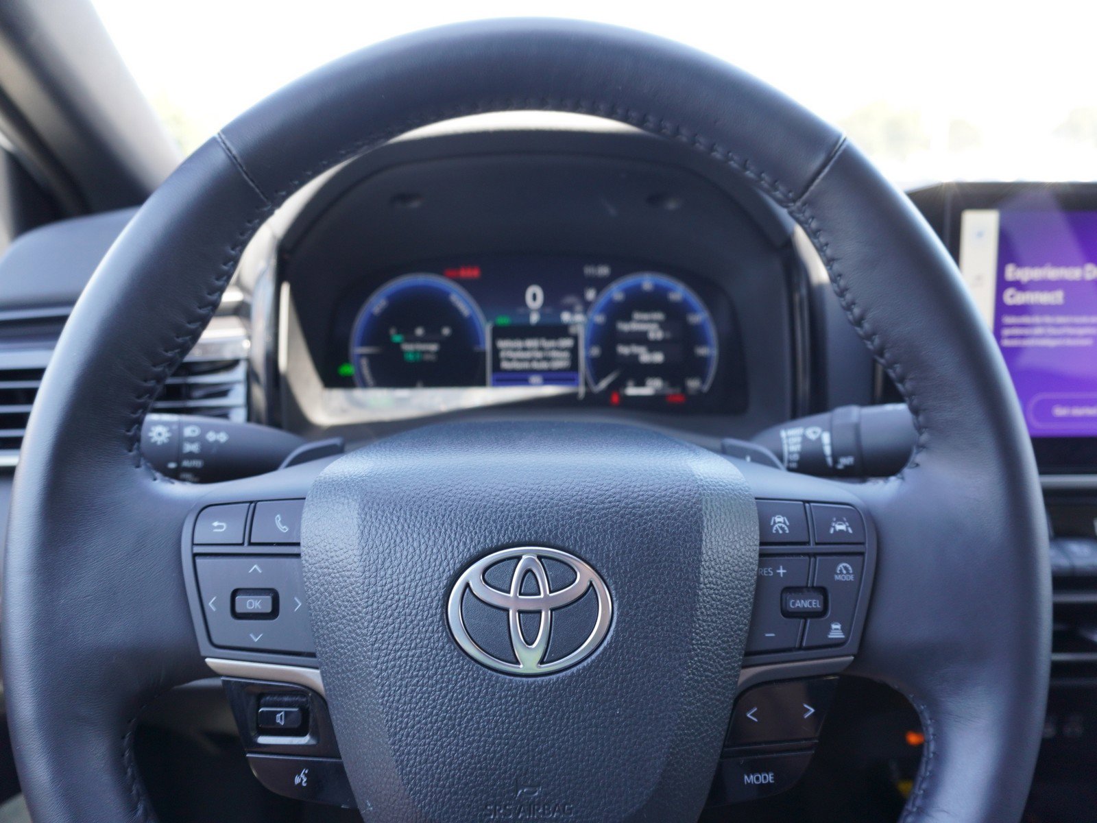 Used 2025 Toyota Camry XSE FWD image 22