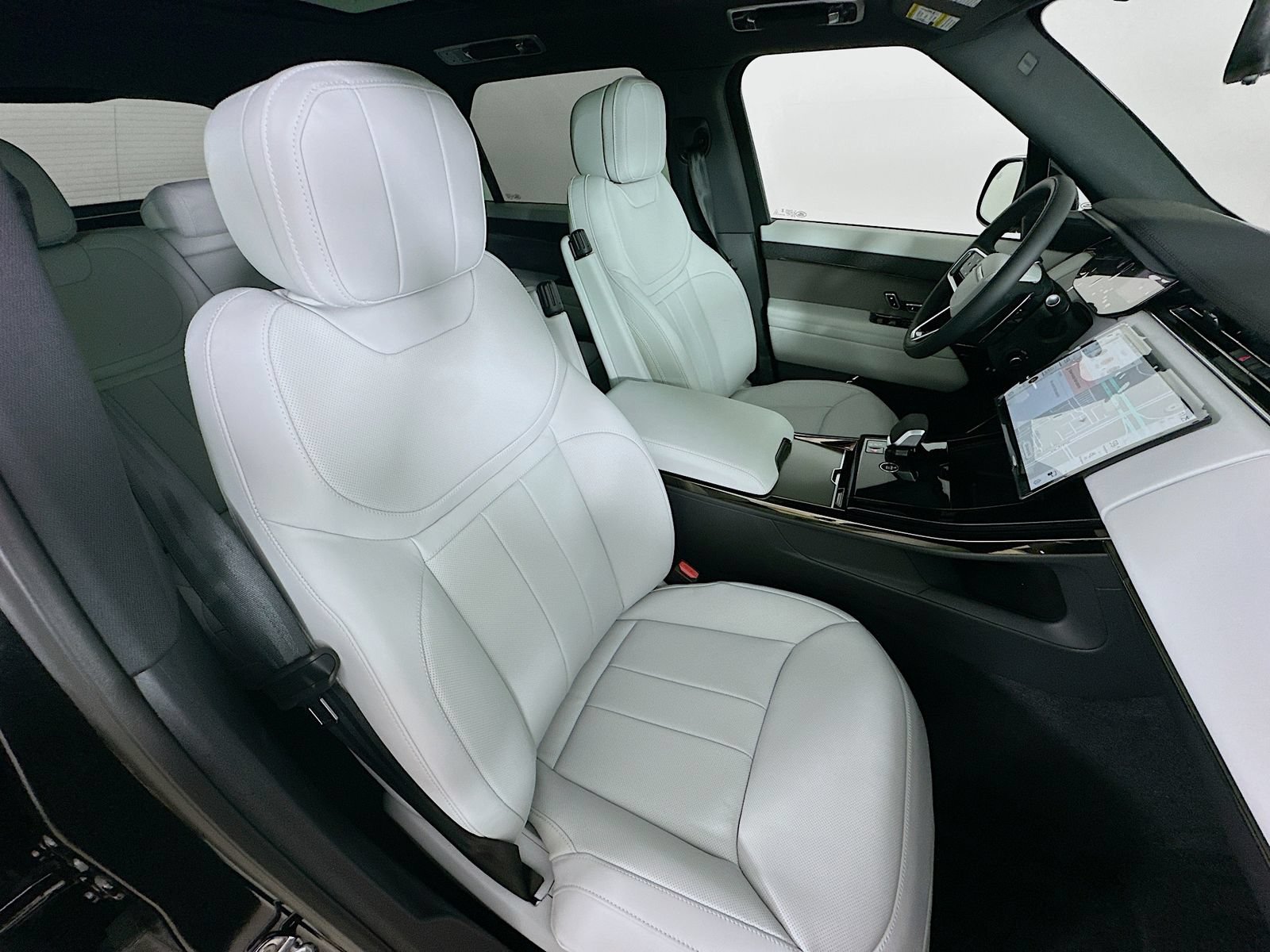 New 2026 Land Rover Range Rover Sport SE AWD/4WD image 44