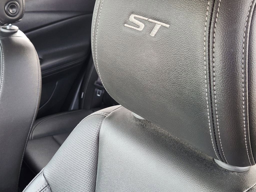 Used 2024 Buick Encore GX Sport Touring image 16