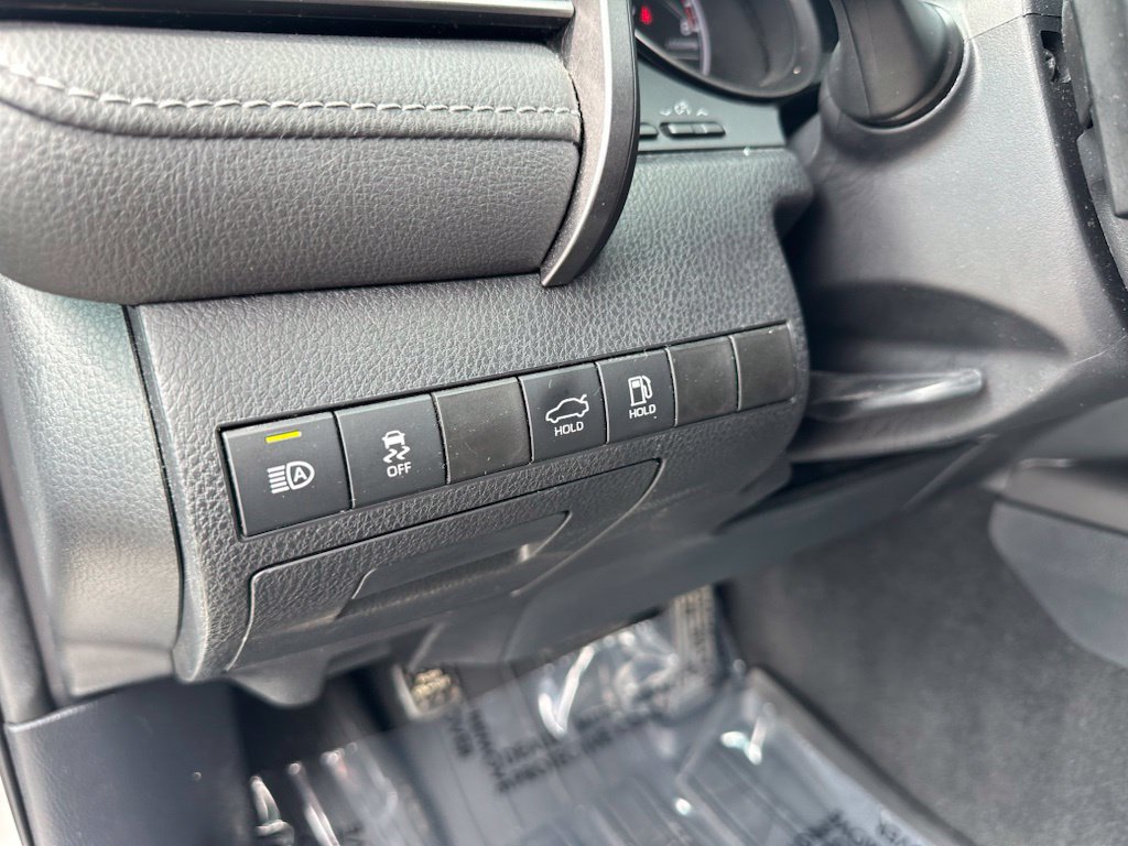 Used 2021 Toyota Camry SE FWD image 14